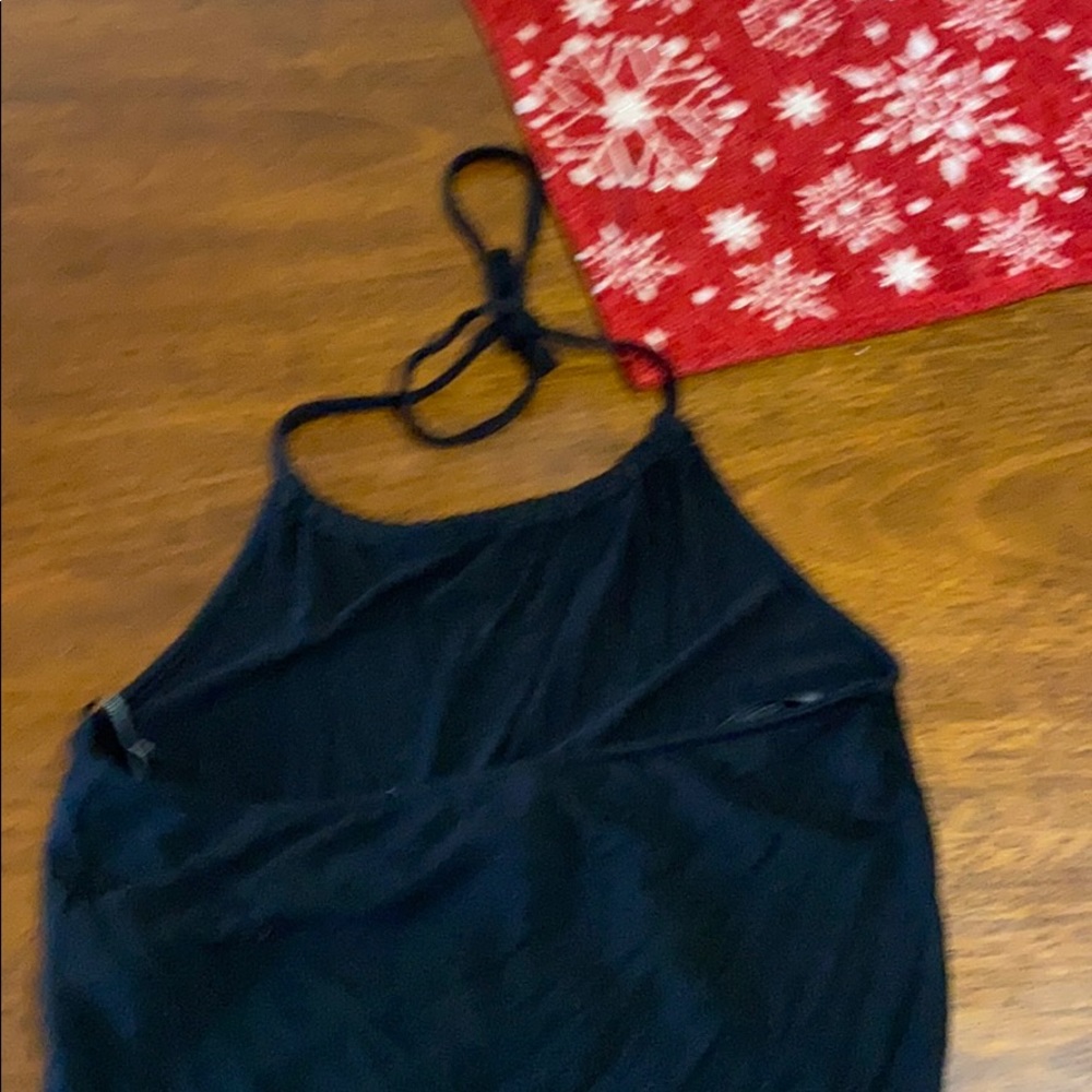 🖤Cropped Tank🖤 - Picture 3 of 3